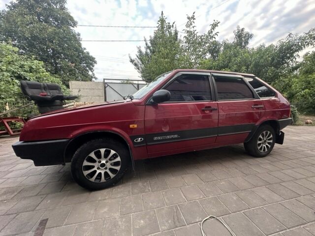 Красный ВАЗ 2109, объемом двигателя 1.5 л и пробегом 180 тыс. км за 1550 $, фото 1 на Automoto.ua