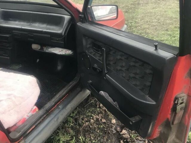 Красный ВАЗ 2109, объемом двигателя 1.5 л и пробегом 111 тыс. км за 1000 $, фото 3 на Automoto.ua