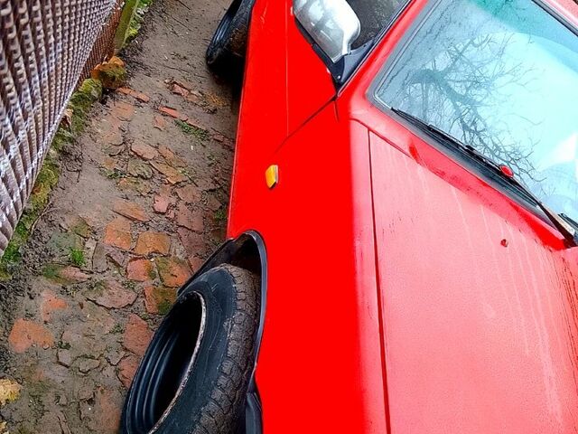 Красный ВАЗ 2109, объемом двигателя 1.1 л и пробегом 198 тыс. км за 888 $, фото 3 на Automoto.ua