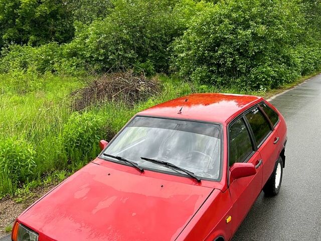 Красный ВАЗ 2109, объемом двигателя 1.5 л и пробегом 395 тыс. км за 1100 $, фото 1 на Automoto.ua