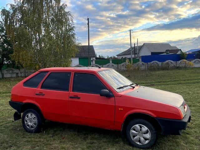 Красный ВАЗ 2109, объемом двигателя 1.5 л и пробегом 0 тыс. км за 950 $, фото 2 на Automoto.ua