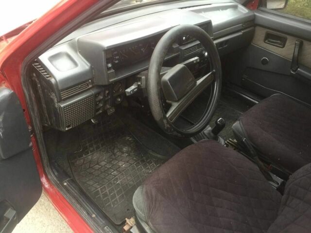 ВАЗ 2109 1992 в Харькове на Automoto.ua Красный ВАЗ 2109, объемом двигателя 0 л и пробегом 30 тыс. км за 1600 $, фото 4 на Automoto.ua