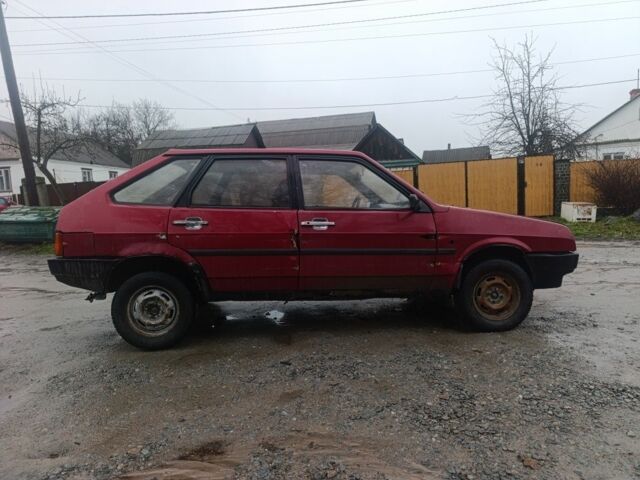 Красный ВАЗ 2109, объемом двигателя 0 л и пробегом 200 тыс. км за 400 $, фото 2 на Automoto.ua