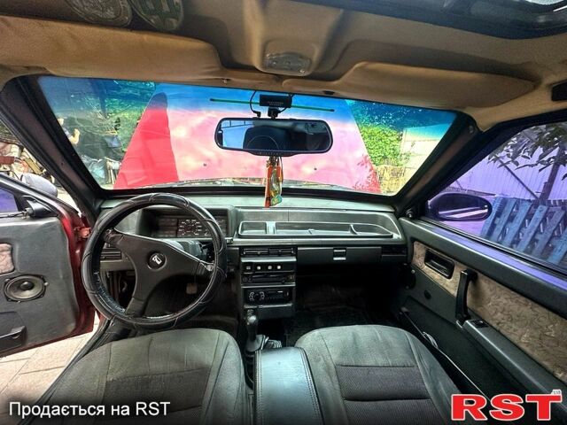 Красный ВАЗ 2109, объемом двигателя 1.5 л и пробегом 380 тыс. км за 1550 $, фото 3 на Automoto.ua