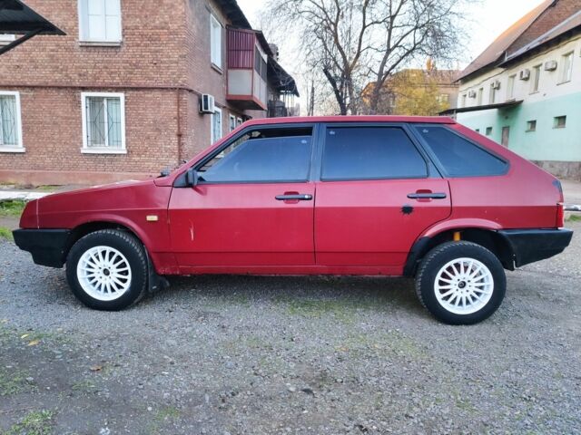 Красный ВАЗ 2109, объемом двигателя 1.3 л и пробегом 60 тыс. км за 1074 $, фото 1 на Automoto.ua