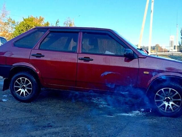 Красный ВАЗ 2109, объемом двигателя 1.5 л и пробегом 250 тыс. км за 1850 $, фото 1 на Automoto.ua