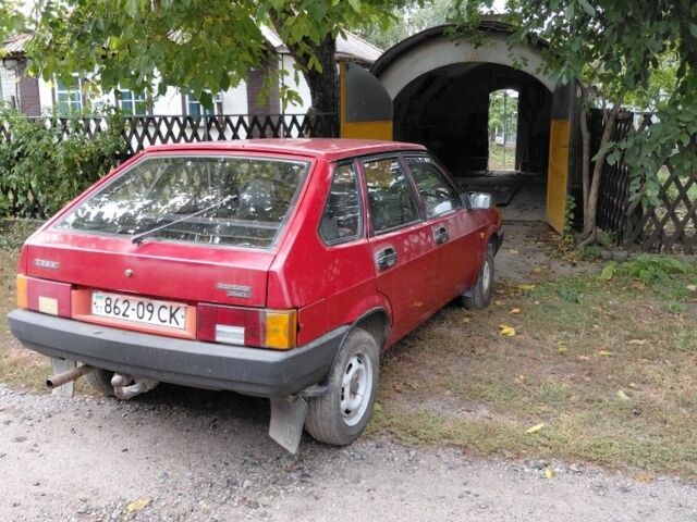 Красный ВАЗ 2109, объемом двигателя 1.3 л и пробегом 100 тыс. км за 750 $, фото 4 на Automoto.ua