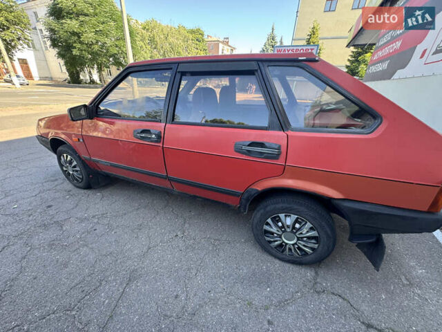 Красный ВАЗ 2109, объемом двигателя 1.3 л и пробегом 170 тыс. км за 1000 $, фото 4 на Automoto.ua