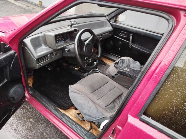 Красный ВАЗ 2109, объемом двигателя 1.3 л и пробегом 2 тыс. км за 902 $, фото 3 на Automoto.ua