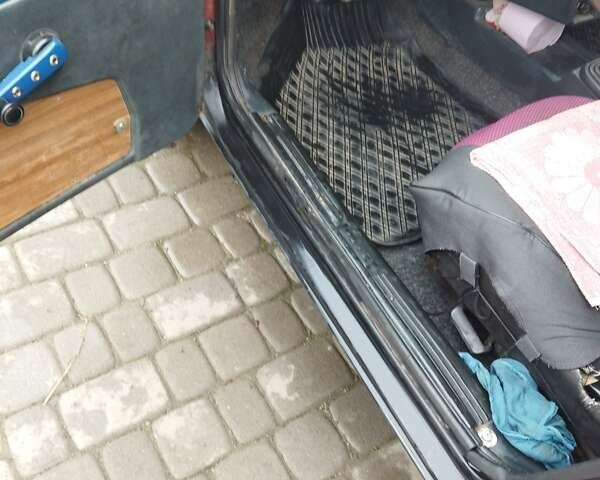 Красный ВАЗ 2109, объемом двигателя 1.5 л и пробегом 350 тыс. км за 1200 $, фото 4 на Automoto.ua