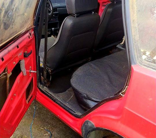 Красный ВАЗ 2109, объемом двигателя 1.5 л и пробегом 365 тыс. км за 550 $, фото 8 на Automoto.ua