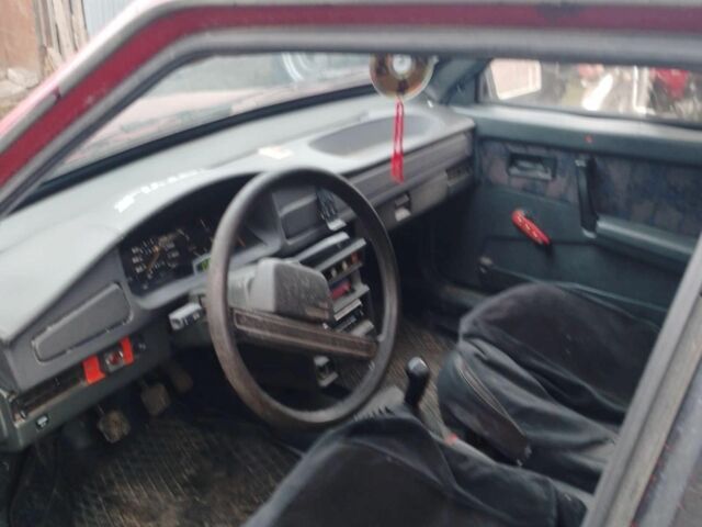 Красный ВАЗ 2109, объемом двигателя 1 л и пробегом 200 тыс. км за 650 $, фото 5 на Automoto.ua