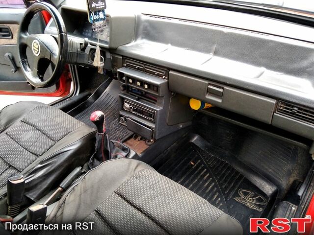 Красный ВАЗ 2109, объемом двигателя 15 л и пробегом 0 тыс. км за 1080 $, фото 5 на Automoto.ua
