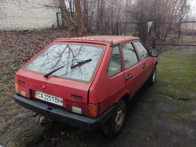 Красный ВАЗ 2109, объемом двигателя 1.5 л и пробегом 10 тыс. км за 900 $, фото 3 на Automoto.ua