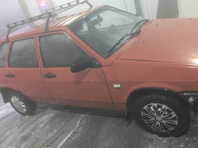 Красный ВАЗ 2109, объемом двигателя 1.5 л и пробегом 320 тыс. км за 1100 $, фото 1 на Automoto.ua