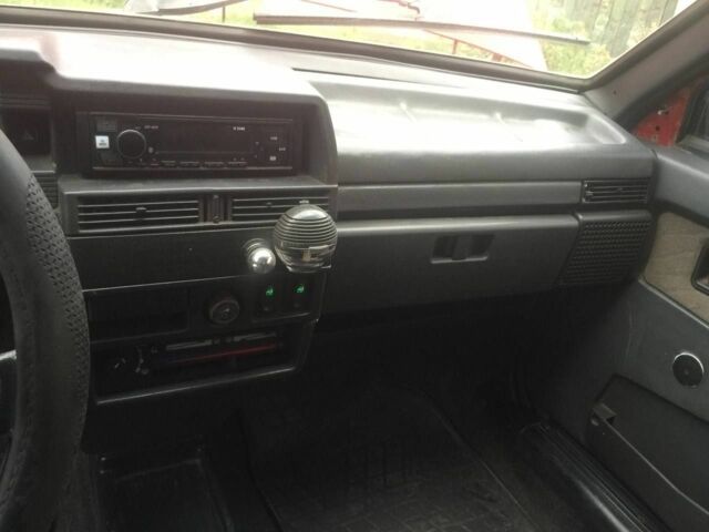 ВАЗ 2109 1992 в Харькове на Automoto.ua Красный ВАЗ 2109, объемом двигателя 0 л и пробегом 30 тыс. км за 1600 $, фото 10 на Automoto.ua