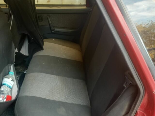 Красный ВАЗ 2109, объемом двигателя 1.5 л и пробегом 1000 тыс. км за 712 $, фото 4 на Automoto.ua