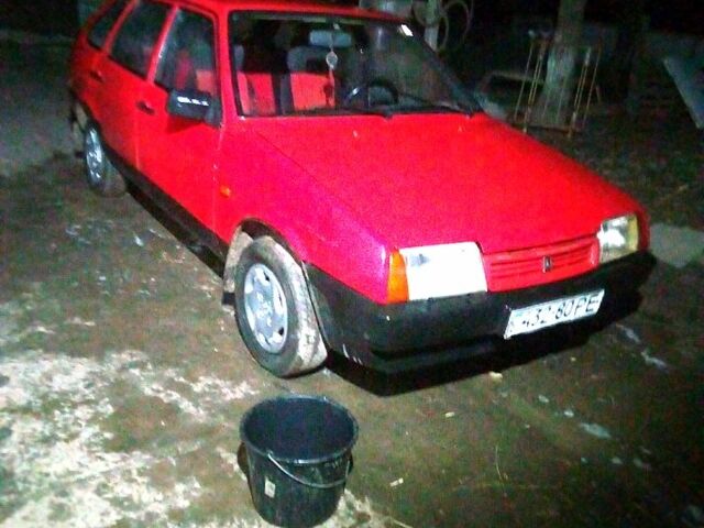 Красный ВАЗ 2109, объемом двигателя 15 л и пробегом 0 тыс. км за 1000 $, фото 2 на Automoto.ua