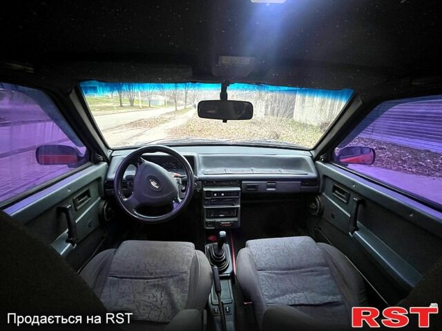 Красный ВАЗ 2109, объемом двигателя 1.3 л и пробегом 110 тыс. км за 1399 $, фото 3 на Automoto.ua