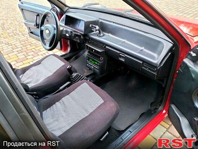 Красный ВАЗ 2109, объемом двигателя 1.3 л и пробегом 200 тыс. км за 1450 $, фото 3 на Automoto.ua
