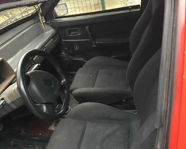 Красный ВАЗ 2109, объемом двигателя 1.5 л и пробегом 275 тыс. км за 1300 $, фото 6 на Automoto.ua