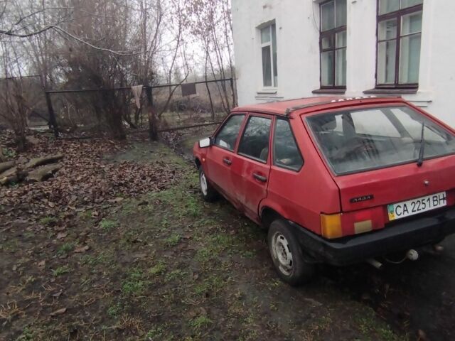 Красный ВАЗ 2109, объемом двигателя 1.5 л и пробегом 10 тыс. км за 900 $, фото 1 на Automoto.ua