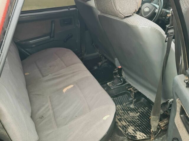 Красный ВАЗ 2109, объемом двигателя 1.5 л и пробегом 230 тыс. км за 700 $, фото 10 на Automoto.ua