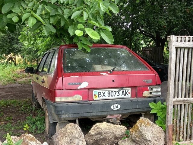 Красный ВАЗ 2109, объемом двигателя 1.5 л и пробегом 128 тыс. км за 289 $, фото 2 на Automoto.ua