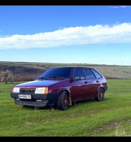 Червоний ВАЗ 2109, об'ємом двигуна 1.5 л та пробігом 111 тис. км за 2000 $, фото 1 на Automoto.ua