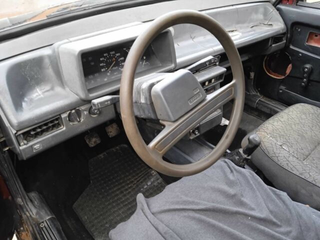 Красный ВАЗ 2109, объемом двигателя 1.3 л и пробегом 240 тыс. км за 450 $, фото 5 на Automoto.ua