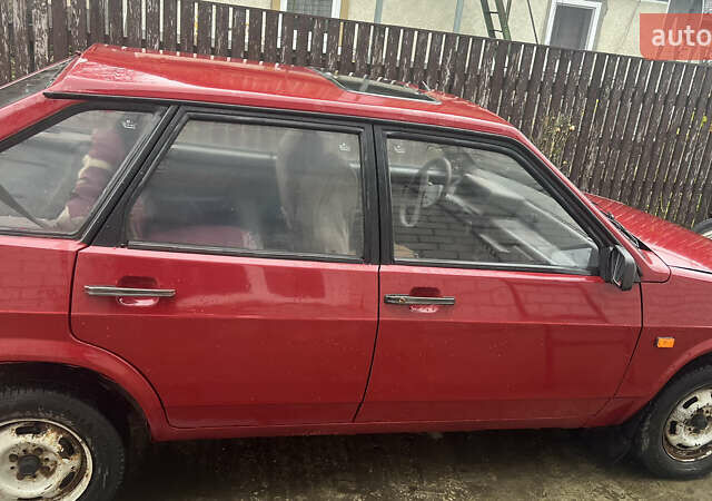 Красный ВАЗ 2109, объемом двигателя 1.3 л и пробегом 153 тыс. км за 850 $, фото 1 на Automoto.ua