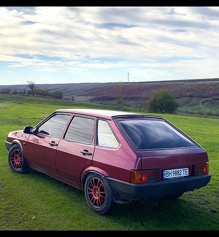 Червоний ВАЗ 2109, об'ємом двигуна 1.5 л та пробігом 111 тис. км за 2000 $, фото 2 на Automoto.ua