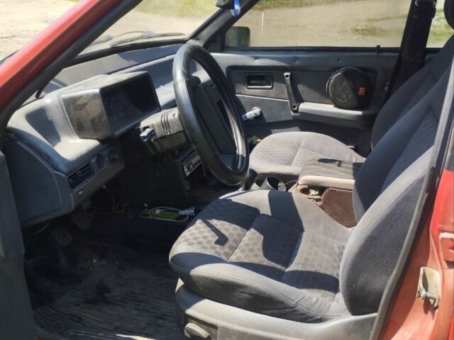 Красный ВАЗ 2109, объемом двигателя 1.5 л и пробегом 1 тыс. км за 716 $, фото 4 на Automoto.ua