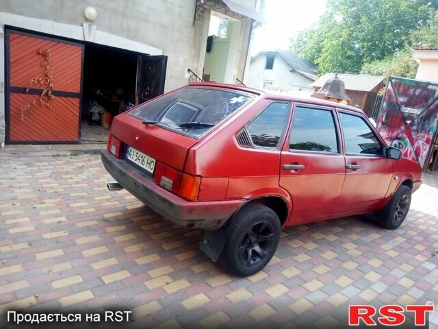 Красный ВАЗ 2109, объемом двигателя 1.5 л и пробегом 211 тыс. км за 800 $, фото 1 на Automoto.ua