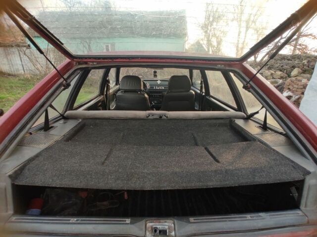 Красный ВАЗ 2109, объемом двигателя 1.5 л и пробегом 3 тыс. км за 832 $, фото 2 на Automoto.ua