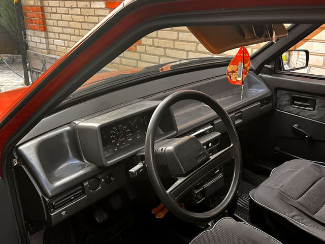 Красный ВАЗ 2109, объемом двигателя 1.3 л и пробегом 175 тыс. км за 1500 $, фото 4 на Automoto.ua