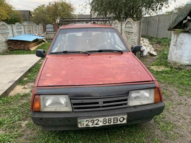 Красный ВАЗ 2109, объемом двигателя 1.5 л и пробегом 200 тыс. км за 900 $, фото 2 на Automoto.ua