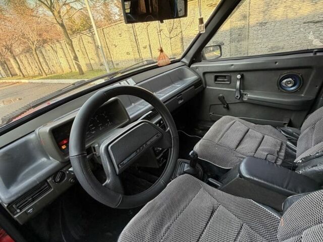 Красный ВАЗ 2109, объемом двигателя 1.5 л и пробегом 100 тыс. км за 1000 $, фото 6 на Automoto.ua