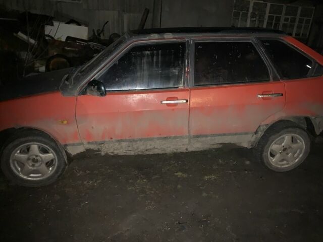Красный ВАЗ 2109, объемом двигателя 1.3 л и пробегом 10 тыс. км за 600 $, фото 4 на Automoto.ua