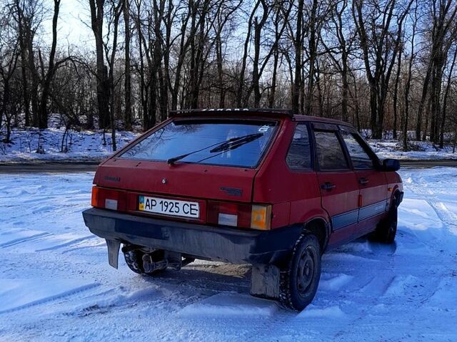 Красный ВАЗ 2109, объемом двигателя 1.5 л и пробегом 0 тыс. км за 1100 $, фото 2 на Automoto.ua