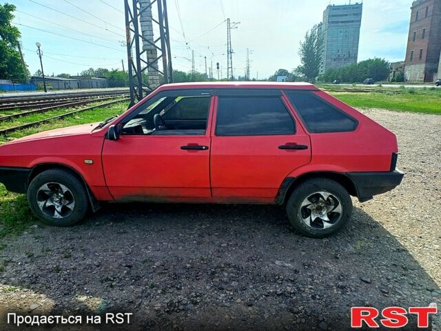 Красный ВАЗ 2109, объемом двигателя 1.3 л и пробегом 100 тыс. км за 2000 $, фото 3 на Automoto.ua