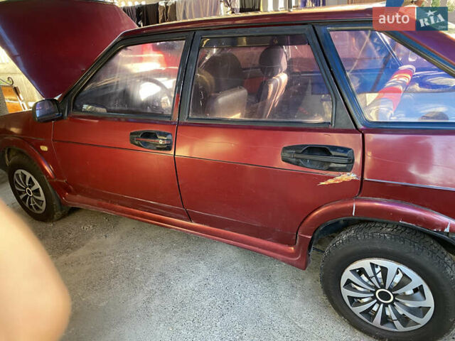 Красный ВАЗ 2109, объемом двигателя 1.3 л и пробегом 85 тыс. км за 1200 $, фото 2 на Automoto.ua