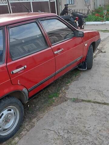 Красный ВАЗ 2109, объемом двигателя 1.3 л и пробегом 170 тыс. км за 900 $, фото 3 на Automoto.ua