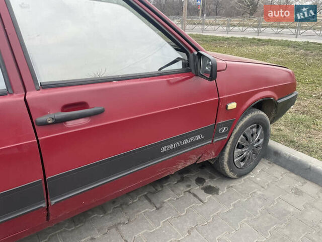 Красный ВАЗ 2109, объемом двигателя 1.5 л и пробегом 180 тыс. км за 850 $, фото 1 на Automoto.ua