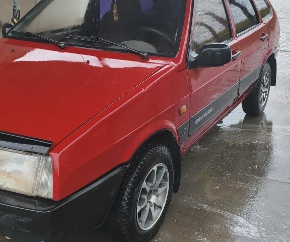 Красный ВАЗ 2109, объемом двигателя 1.3 л и пробегом 400 тыс. км за 700 $, фото 12 на Automoto.ua