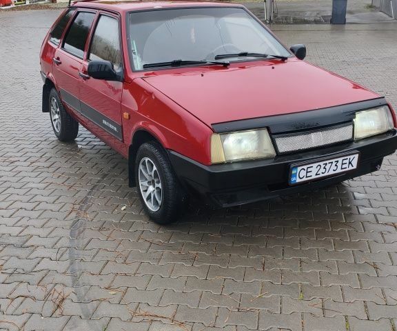 Красный ВАЗ 2109, объемом двигателя 1.3 л и пробегом 400 тыс. км за 700 $, фото 1 на Automoto.ua