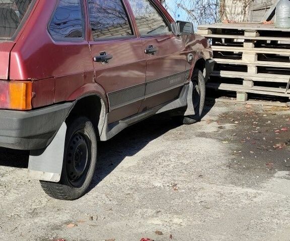 Красный ВАЗ 2109, объемом двигателя 1.5 л и пробегом 500 тыс. км за 600 $, фото 6 на Automoto.ua