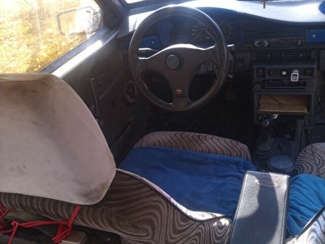 ВАЗ 2109 1993 в Синельниковом на Automoto.ua Красный ВАЗ 2109, объемом двигателя 1.3 л и пробегом 96 тыс. км за 700 $, фото 2 на Automoto.ua