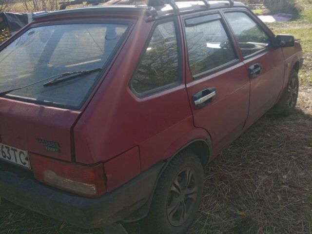 ВАЗ 2109 1993 в Синельниковом на Automoto.ua Красный ВАЗ 2109, объемом двигателя 1.3 л и пробегом 96 тыс. км за 700 $, фото 1 на Automoto.ua