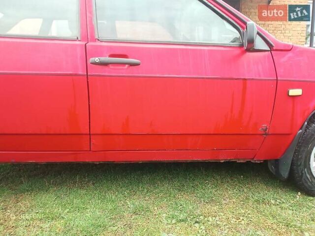 ВАЗ 2109 1993 в Тернополе на Automoto.ua Красный ВАЗ 2109, объемом двигателя 1.5 л и пробегом 300 тыс. км за 950 $, фото 6 на Automoto.ua